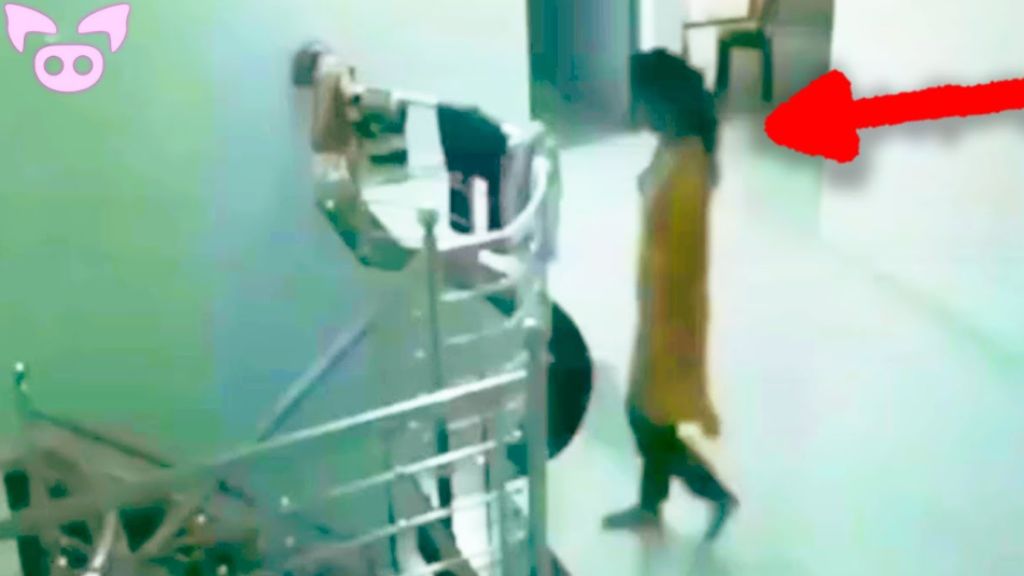 Chilling Detail in Video Leaves Viewers Shocked - COS.TV