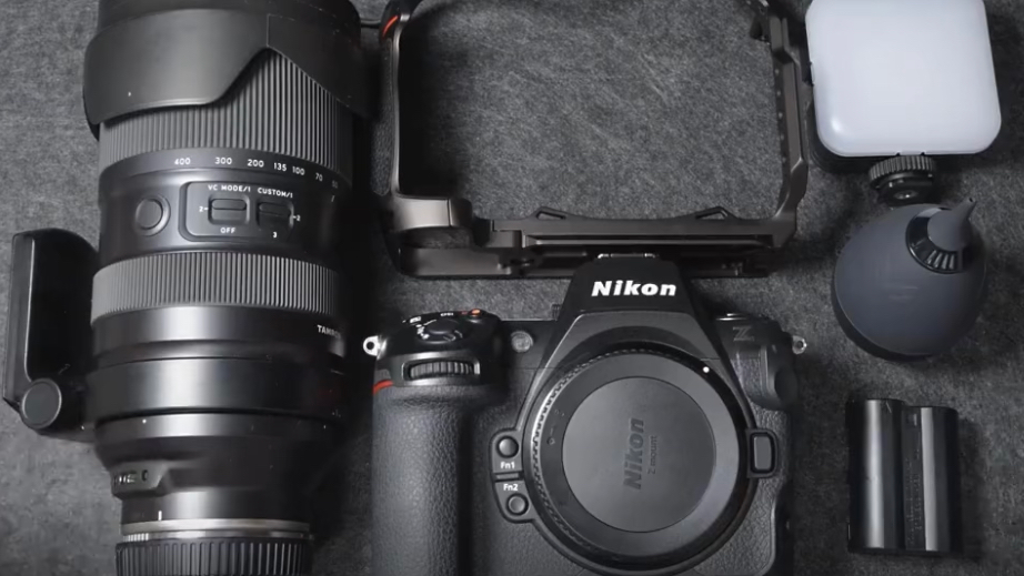 NIKON CAMERA AND ACCESSORIES - COS.TV